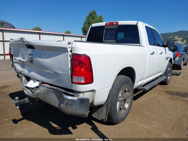 2017 RAM 1500 SLT photo 4