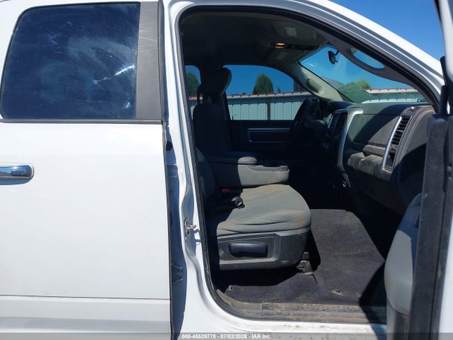 2017 RAM 1500 SLT photo 5