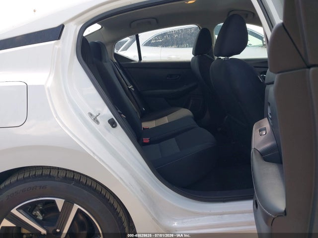 2024 Nissan SENTRA SV XTRONIC CVT 照片 8