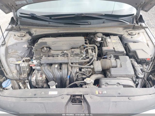 صورة 10 لـ 2023 Hyundai ELANTRA SE