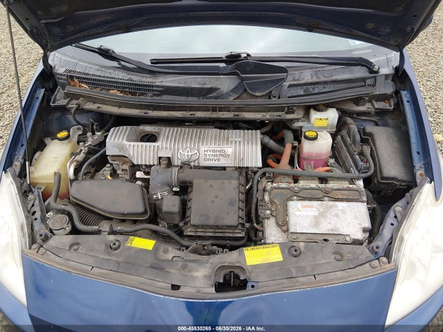 2010 Toyota PRIUS III — фото 10