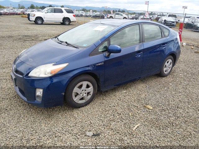 2010 Toyota PRIUS III — фото 2