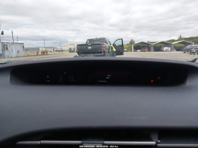2010 Toyota PRIUS III photo 7