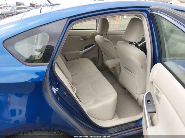 2010 Toyota PRIUS III — фото 8