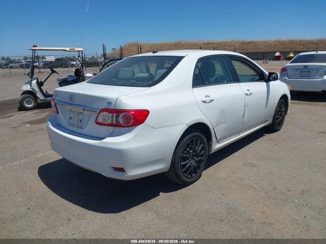 2012 Toyota COROLLA LE photo 4