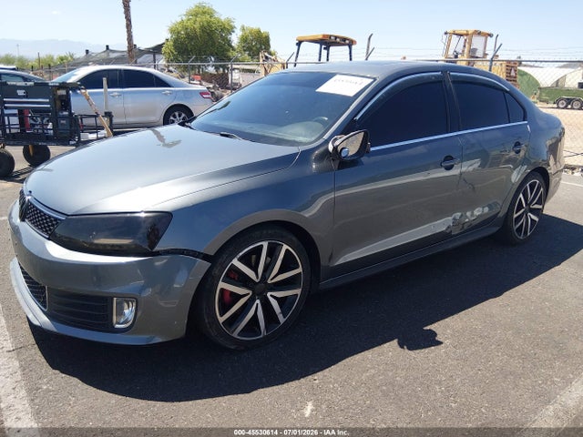 صورة 2 لـ 2013 Volkswagen JETTA GLI AUTOBAHN W/NAV
