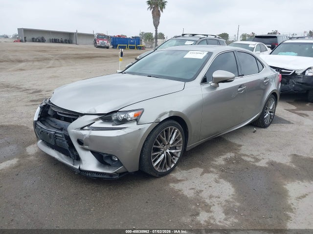 2016 Lexus IS 200T 照片 2