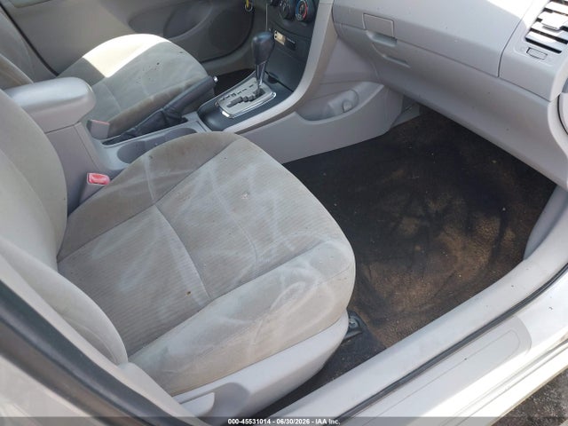 2010 Toyota COROLLA LE photo 5