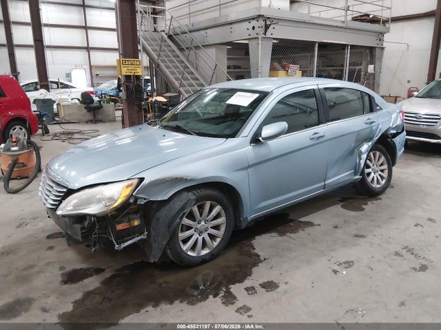 2012 Chrysler 200 TOURING 照片 2