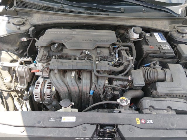 صورة 10 لـ 2023 Hyundai ELANTRA SE