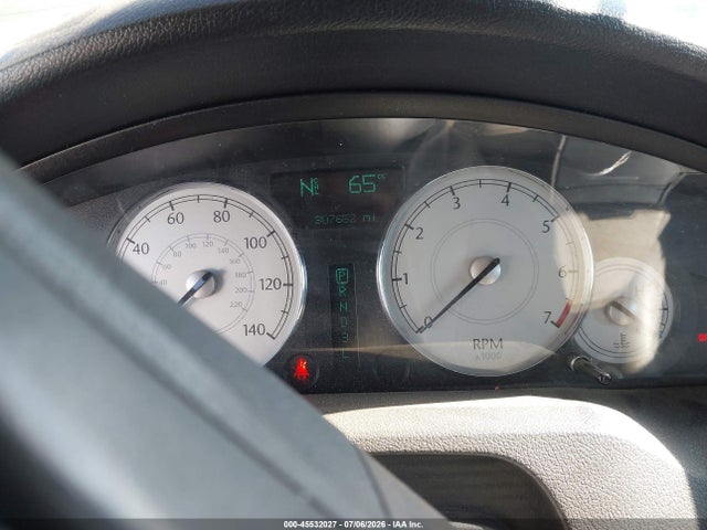 صورة 7 لـ 2005 Chrysler 300 TOURING