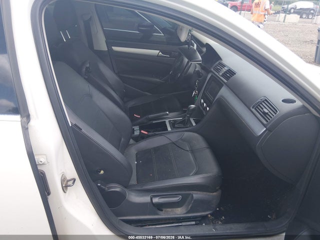 2012 Volkswagen PASSAT 2.0L TDI SE 照片 5