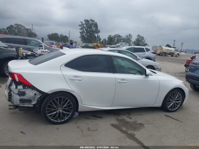 2015 Lexus IS 250 — миниатюра 14