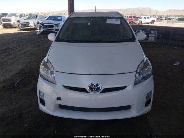 2010 Toyota PRIUS V photo 6
