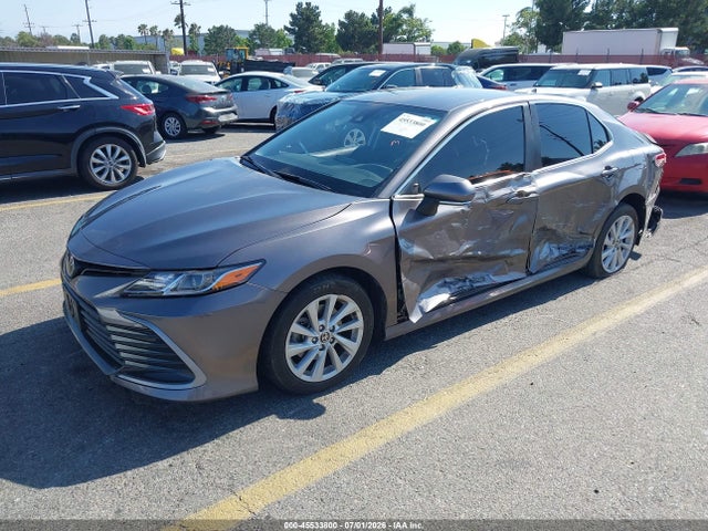 2022 Toyota CAMRY LE 照片 2