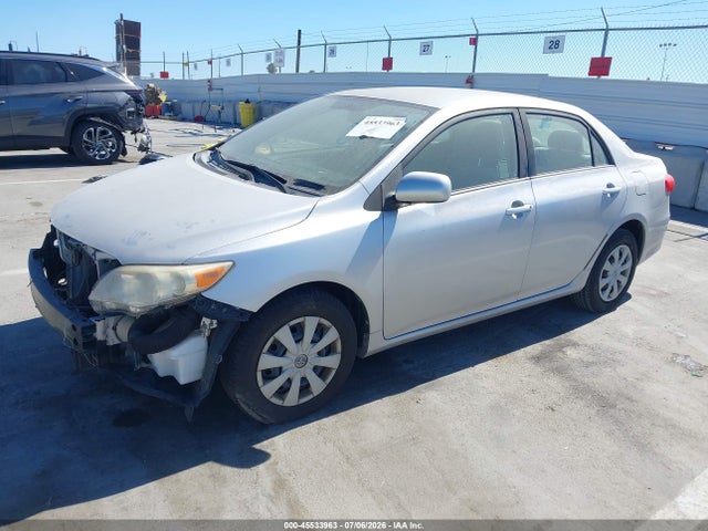 2011 Toyota COROLLA LE 照片 2