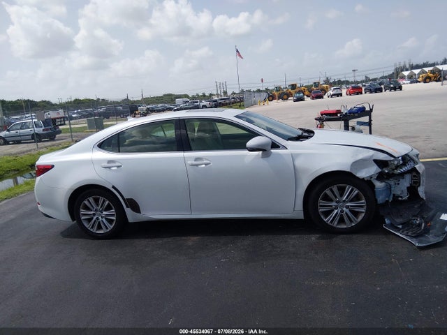 2013 Lexus ES 350 — миниатюра 13