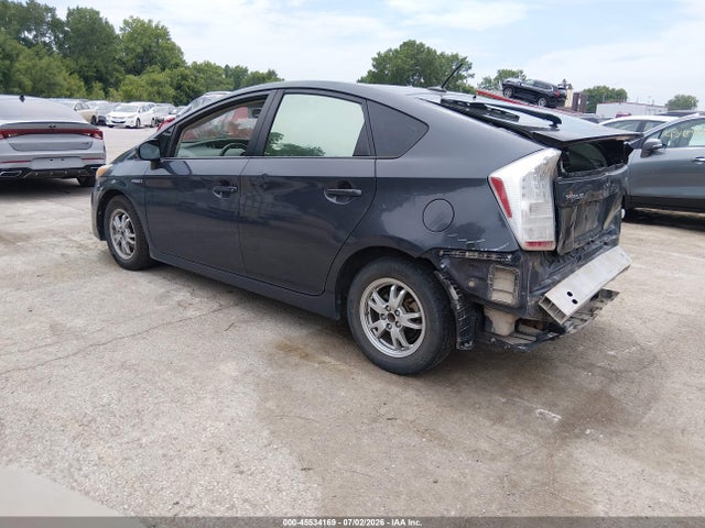 صورة 3 لـ 2011 Toyota PRIUS TWO