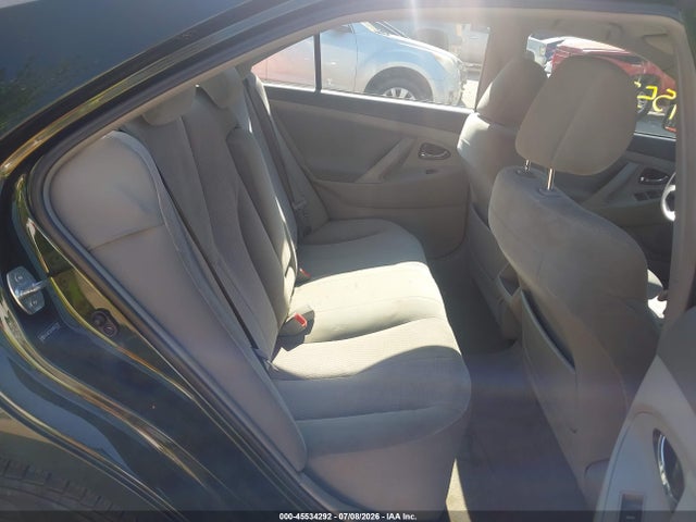 صورة 8 لـ 2010 Toyota CAMRY LE