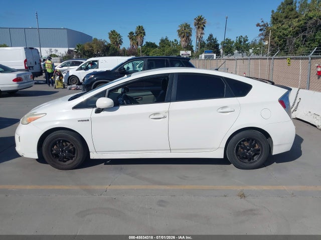 2013 Toyota PRIUS TWO 缩略图 14