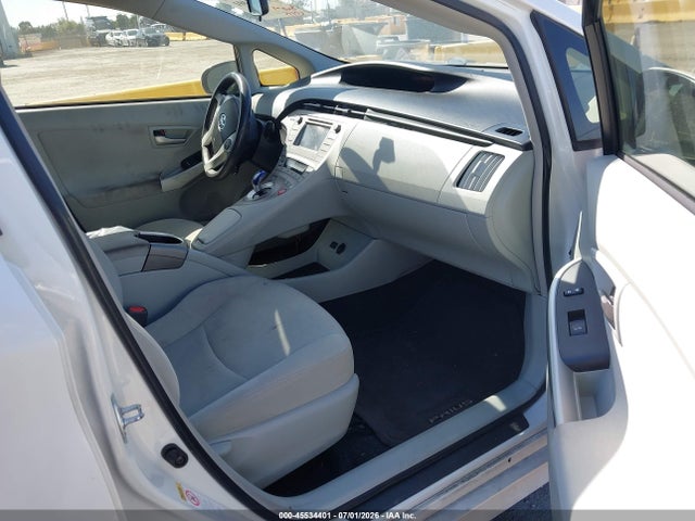 2014 Toyota PRIUS THREE — фото 5