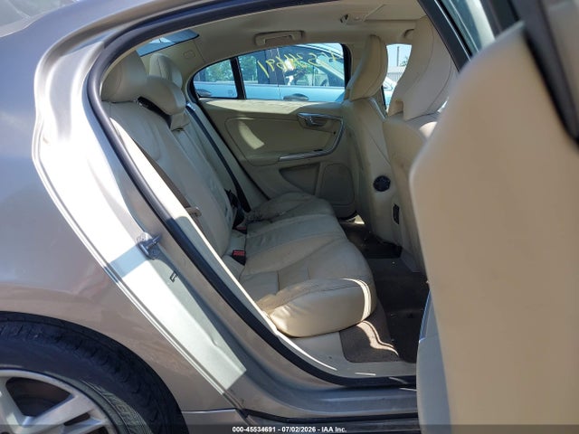 صورة 8 لـ 2014 Volvo S60 T5