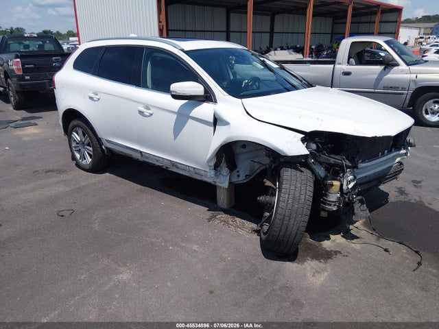 2017 VOLVO XC60 T5 INSCRIPTION