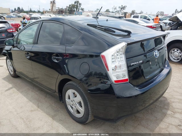 2011 Toyota PRIUS THREE photo 3
