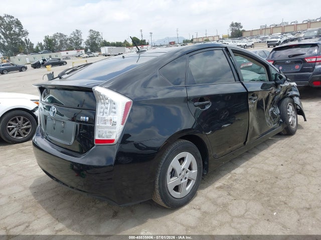 2011 Toyota PRIUS THREE photo 4