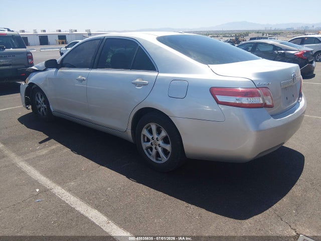 صورة 3 لـ 2011 Toyota CAMRY LE