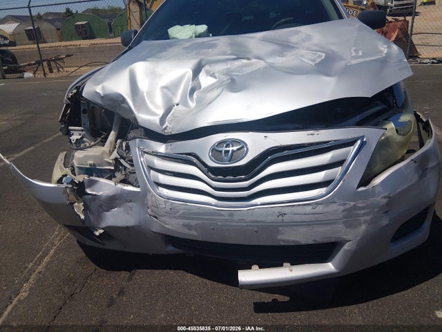 صورة 6 لـ 2011 Toyota CAMRY LE