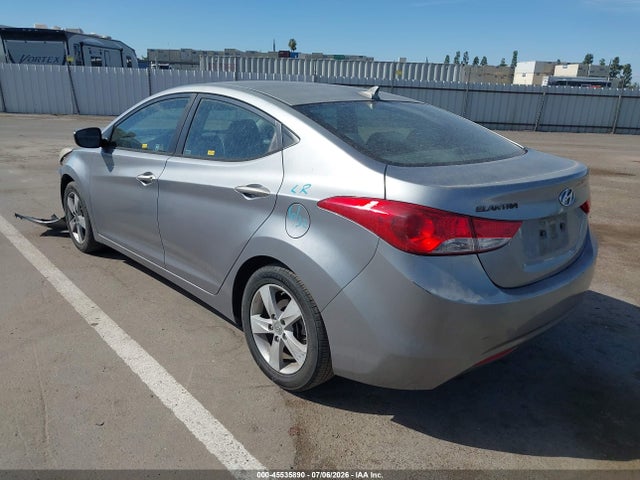 صورة 3 لـ 2013 Hyundai ELANTRA GLS