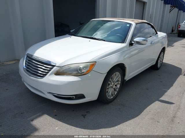 صورة 2 لـ 2014 Chrysler 200 LIMITED