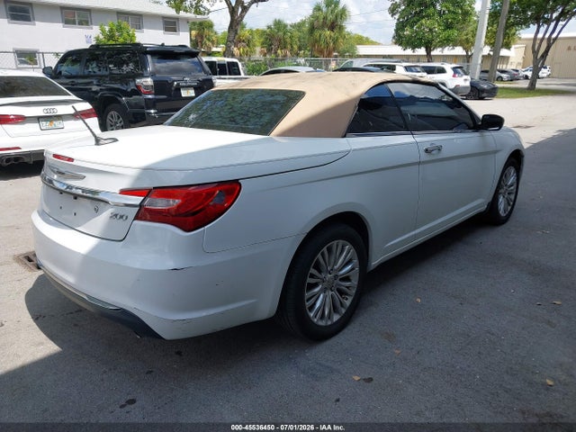 صورة 4 لـ 2014 Chrysler 200 LIMITED