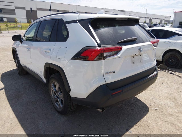 2023 TOYOTA RAV4 XLE 3