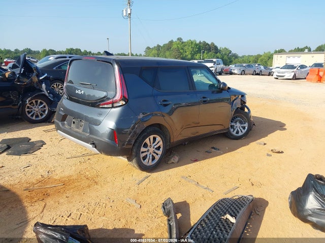 2023 KIA SOUL LX photo 4