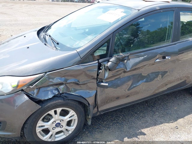 2015 FORD FIESTA SE 照片 6