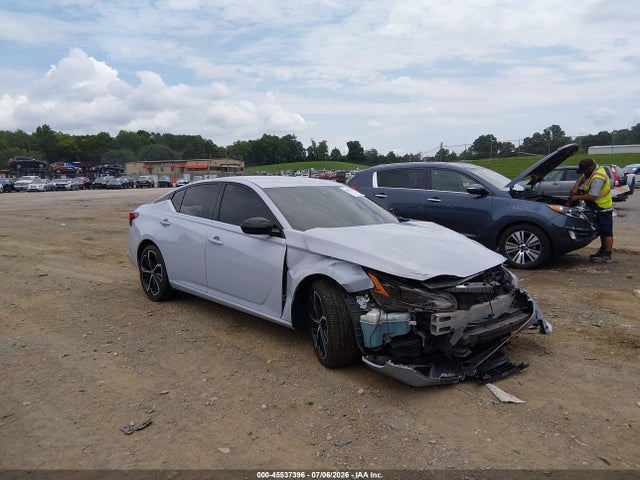 2023 NISSAN ALTIMA SR FWD