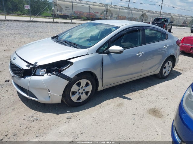 صورة 2 لـ 2017 KIA FORTE LX