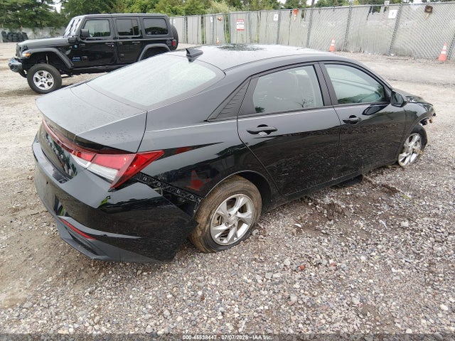 صورة 4 لـ 2023 Hyundai ELANTRA SE