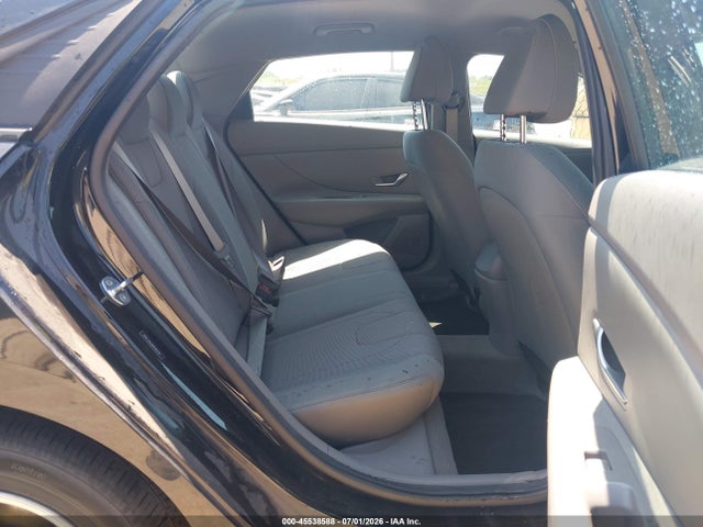 2021 Hyundai ELANTRA SE photo 8