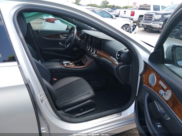 2019 MERCEDES-BENZ E 300 4MATIC 5
