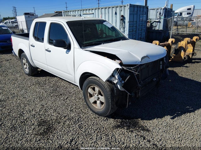 2013 NISSAN FRONTIER SV