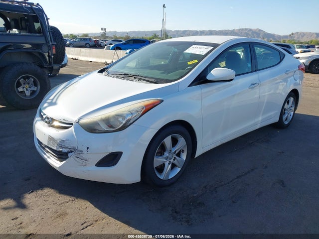 صورة 2 لـ 2013 Hyundai ELANTRA GLS
