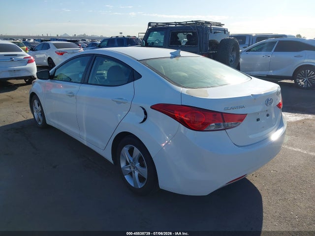 صورة 3 لـ 2013 Hyundai ELANTRA GLS