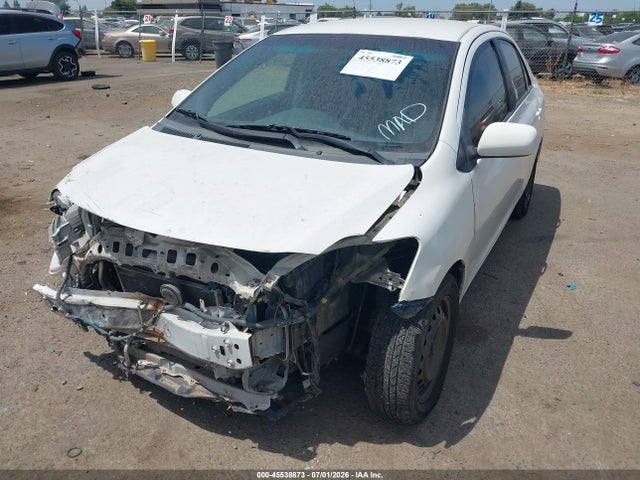 2008 Toyota YARIS photo 2