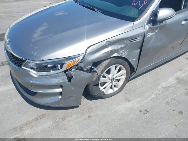 2018 KIA OPTIMA LX — фото 6