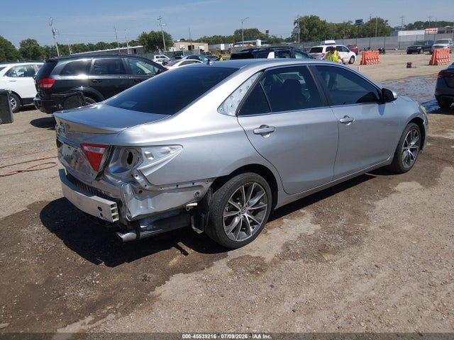 2015 Toyota CAMRY XSE photo 4