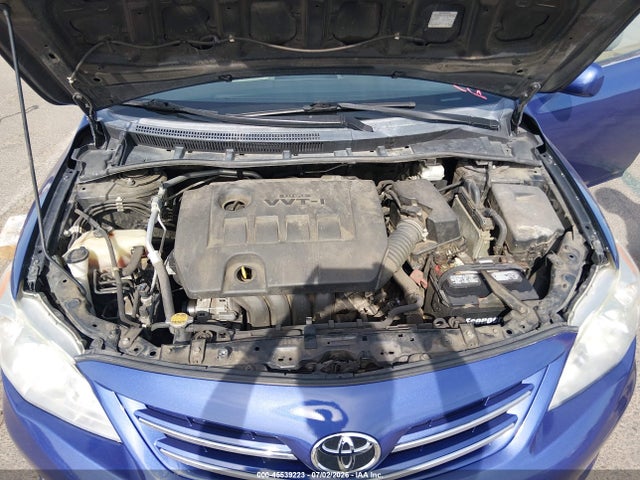 2013 Toyota COROLLA LE photo 10