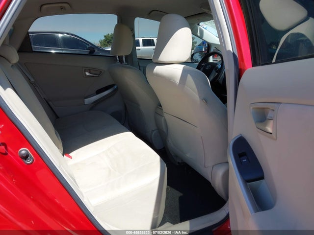 2013 Toyota PRIUS TWO photo 8